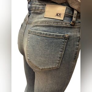 NWT AOS Light Wash Denim Skinny Jeans, Size 27